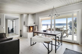Dreamy House w. private dock by the Baltic sea, Mörkö